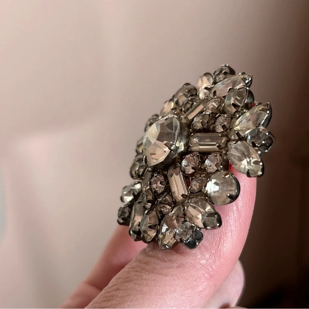 Vintage 1940's art deco clear crystal silver plated oversized Ice cluster brooch